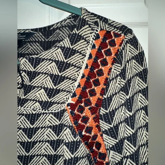 Lucky Brand M Womens 3/4 Sleeve Boho Top Tie Front Navy Blue Print Embroidery - Picture 6 of 7